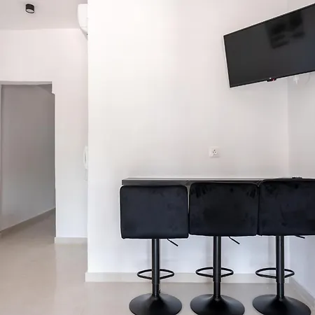 Square View Apartman Flojitá