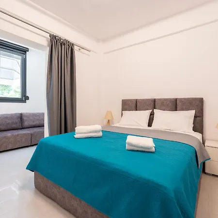 Square View Apartman *